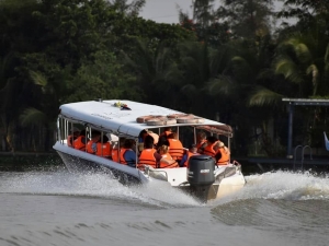 Tagesausflug mit dem Schnellboot zur Cu Chi Tunneln